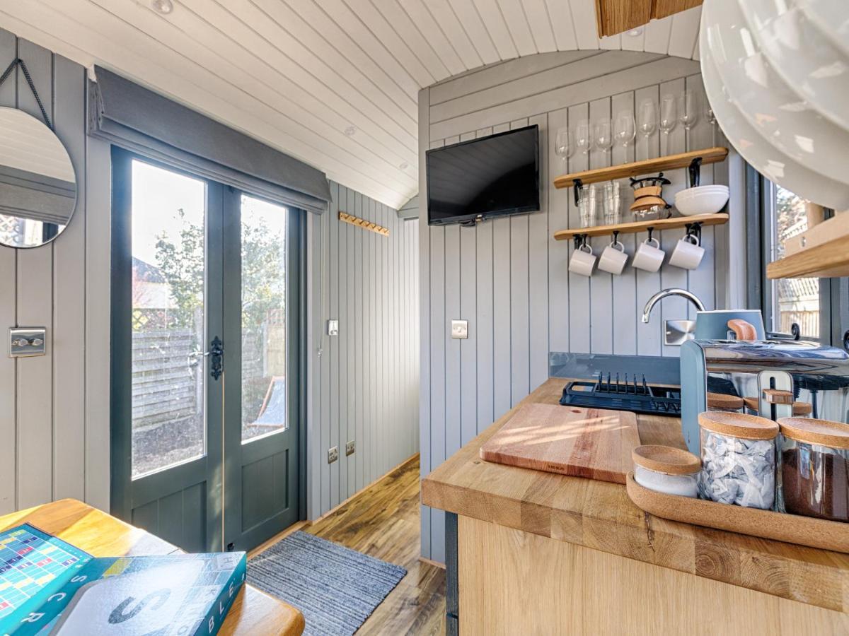 Pass The Keys Whitstable Shepherds Hut Minutes From The Harbour Exteriér fotografie