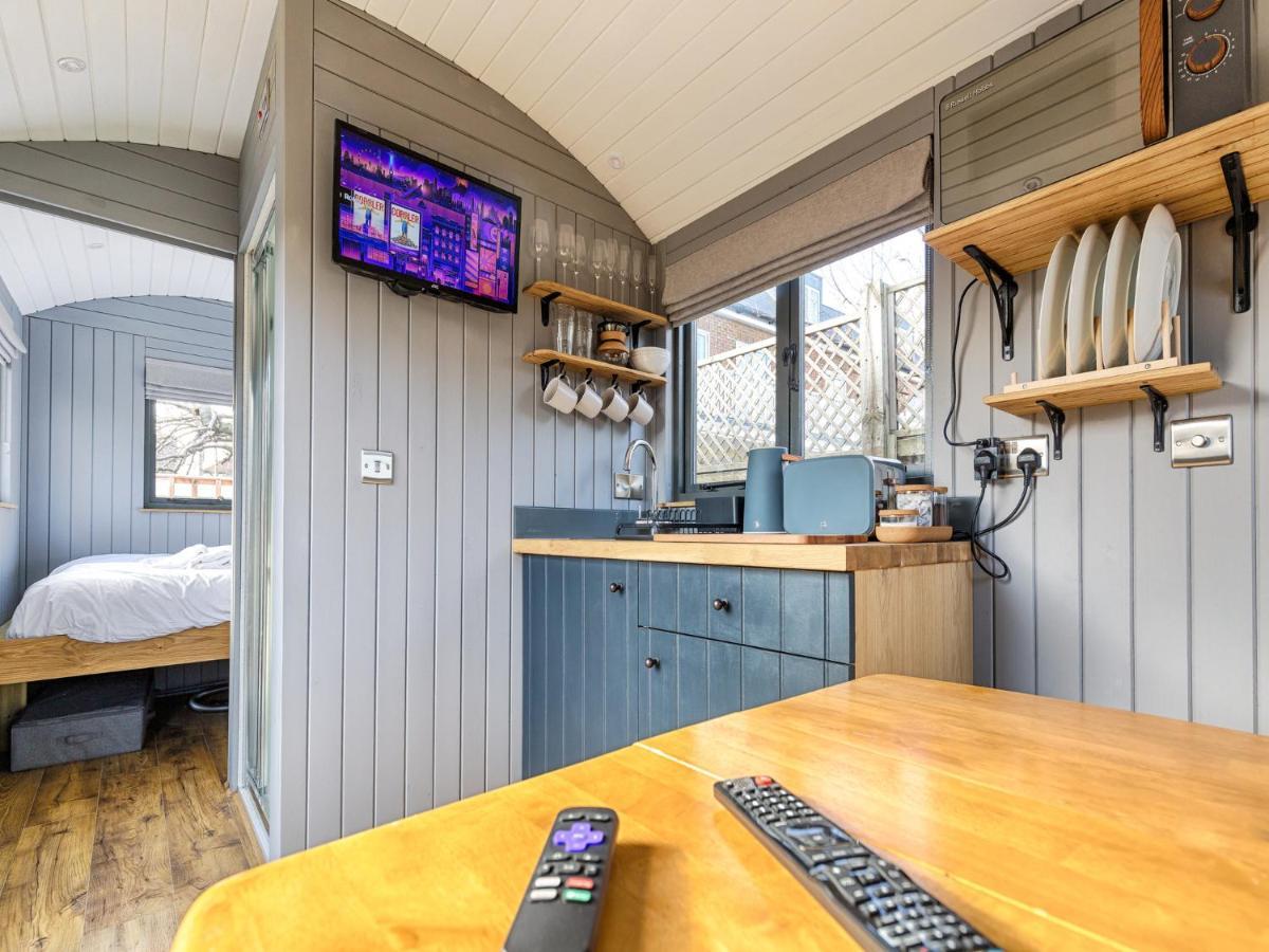 Pass The Keys Whitstable Shepherds Hut Minutes From The Harbour Exteriér fotografie